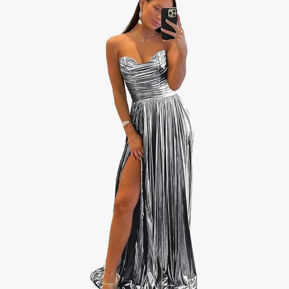 Elegant Silver Strapless Evening Gown